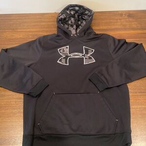 Men’s large under Armour black/gray and white hoodie